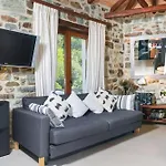 Aria Stone * Σκάλα Ποταμιάς