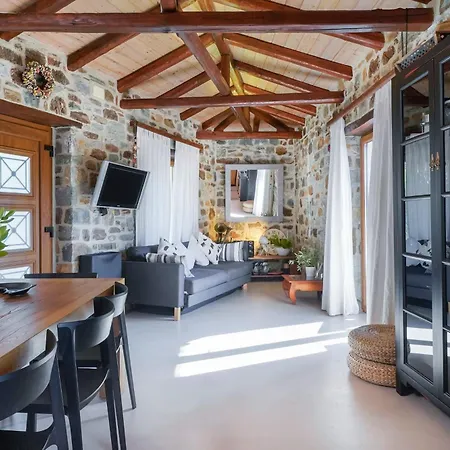 Aria Stone Скала-Потамиас